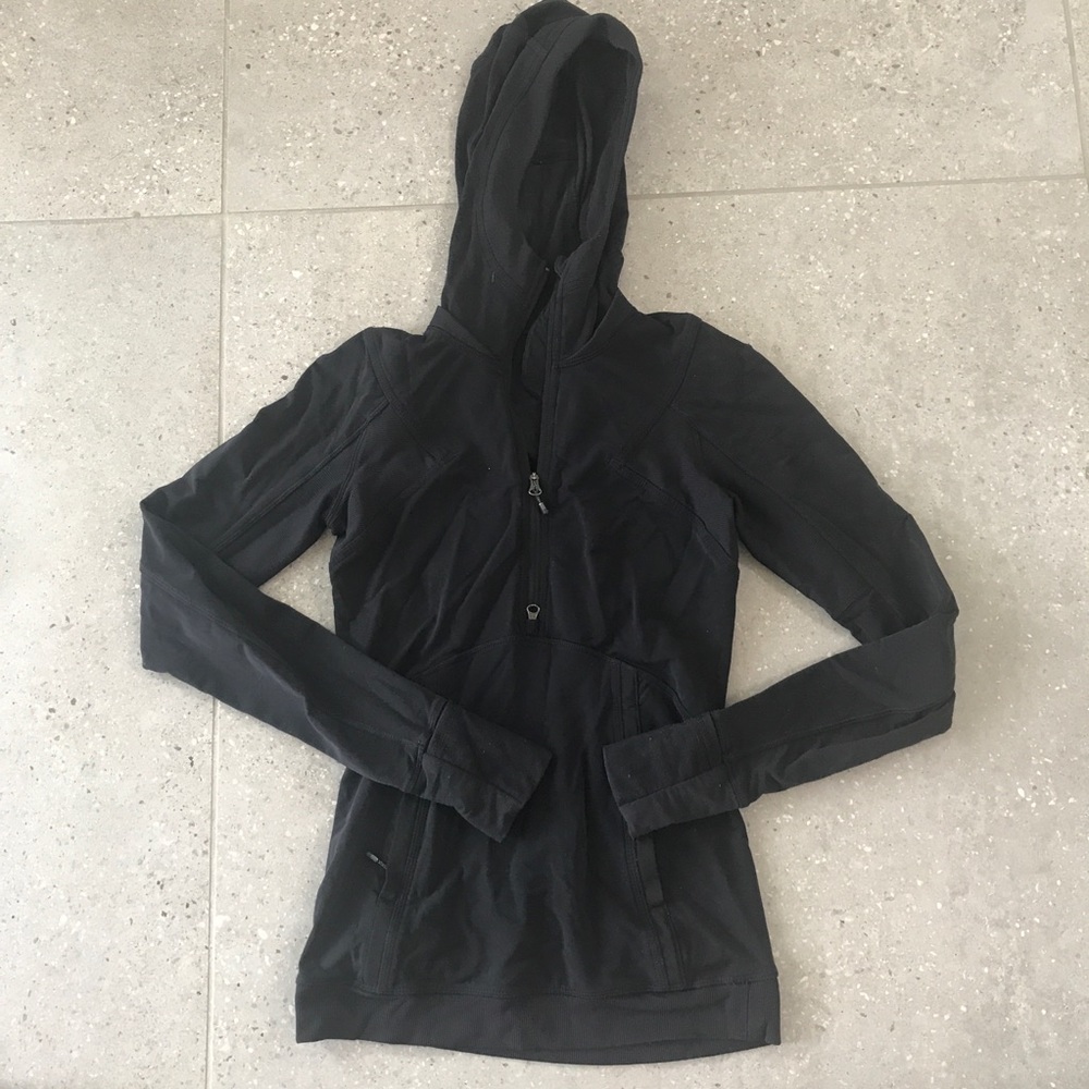Lululemon running top